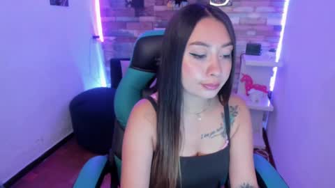 Snapshot of miss_isabella_m chatting on 02/12/25, 12:33 Isabella online show from 02/12/25, 12:33