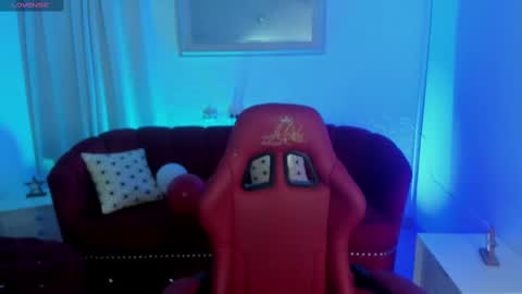 Snapshot of miss_isabella_m chatting on 03/10/25, 08:01 Isabella online show from 03/10/25, 08:01