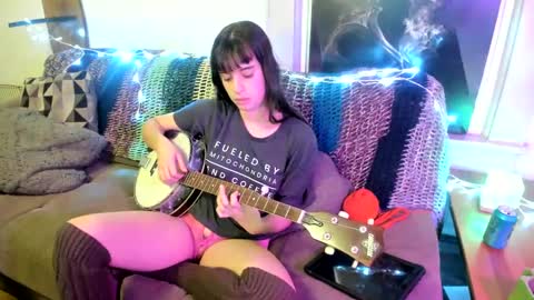 Snapshot of miss_ivy_rae chatting on 02/26/25, 12:47 Ivy Rae online show from 02/26/25, 12:47