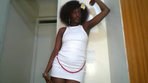 SensuElle  WHAT I DONT SHOW HERE... YOULL ONLY SEE IN PRIVATE  online show from 02/26/26, 06:23