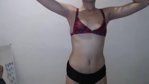 Snapshot of miss_janex chatting on 11/27/25, 09:39 Hey is me aubses online show from 11/27/25, 09:39