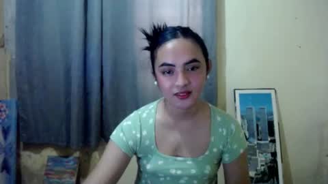 Snapshot of miss_jasmine_69x chatting on 06/26/26, 04:17 Miss jasmine online show from 06/26/26, 04:17