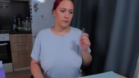 Snapshot of miss_jess_rabbit chatting on 10/23/25, 02:16 Jess online show from 10/23/25, 02:16