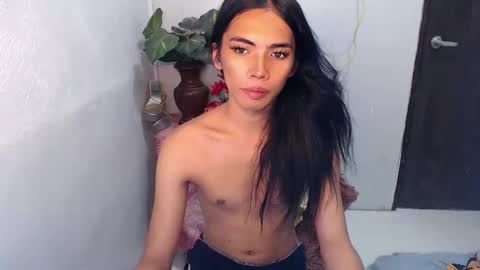 julie online show from 04/01/26, 04:57