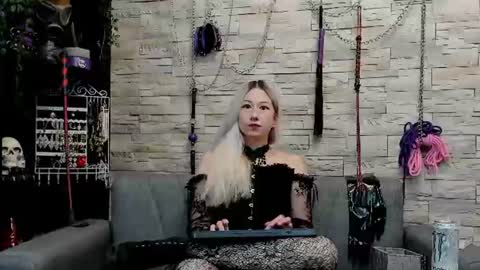 Snapshot of miss_kaz chatting on 06/27/26, 11:32 Kaz online show from 06/27/26, 11:32