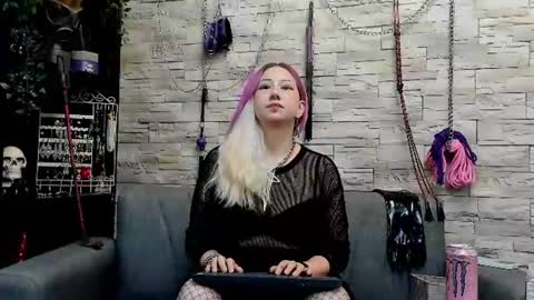 Snapshot of miss_kaz chatting on 07/23/26, 01:58 Kaz online show from 07/23/26, 01:58
