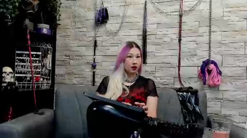 Snapshot of miss_kaz chatting on 07/30/26, 12:53 Kaz online show from 07/30/26, 12:53