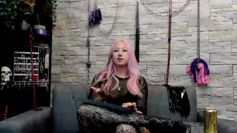Snapshot of miss_kaz chatting on 08/09/26, 12:34 Kaz online show from 08/09/26, 12:34