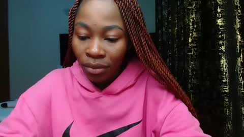 Miss Kiarrafit online show from 02/06/25, 06:13