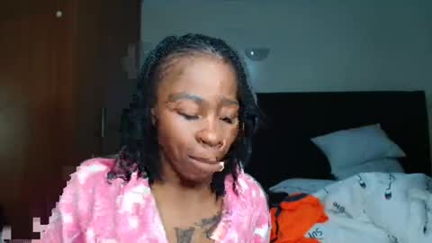 Miss Kiarrafit online show from 03/12/25, 07:06