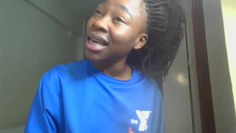 Miss Kiarrafit online show from 11/29/25, 01:52