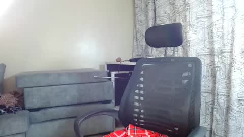 Snapshot of miss_kiiki chatting on 02/12/25, 08:27 miss_kiiki online show from 02/12/25, 08:27