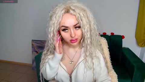 Snapshot of miss_kiten chatting on 02/11/25, 07:48 miss_kiten online show from 02/11/25, 07:48