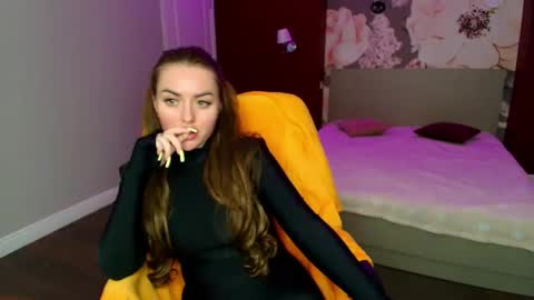 Snapshot of miss_kiten chatting on 05/06/26, 06:24 miss_kiten online show from 05/06/26, 06:24