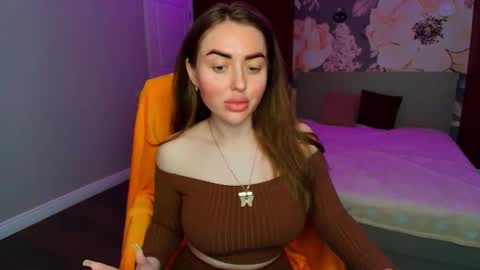 Snapshot of miss_kiten chatting on 05/19/26, 01:56 miss_kiten online show from 05/19/26, 01:56