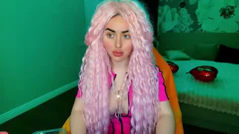 Snapshot of miss_kiten chatting on 06/11/26, 07:01 miss_kiten online show from 06/11/26, 07:01