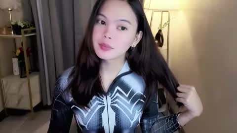 Snapshot of miss_kyrstyn chatting on 04/17/26, 04:32 miss_kyrstyn online show from 04/17/26, 04:32