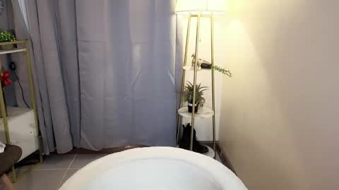 Snapshot of miss_kyrstyn chatting on 04/21/26, 08:44 miss_kyrstyn online show from 04/21/26, 08:44