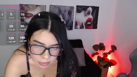 Laila online show from 03/22/26, 12:25