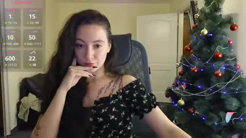 Snapshot of miss_leee chatting on 01/11/25, 03:52 Laura online show from 01/11/25, 03:52