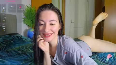 Snapshot of miss_leee chatting on 06/04/26, 09:59 Laura online show from 06/04/26, 09:59