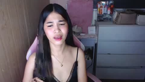 Snapshot of miss_lei18 chatting on 03/05/25, 04:24 leii online show from 03/05/25, 04:24