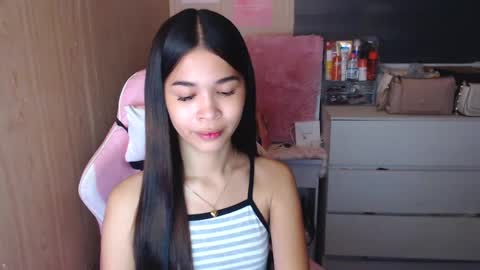 Snapshot of miss_lei18 chatting on 03/08/25, 12:55 leii online show from 03/08/25, 12:55