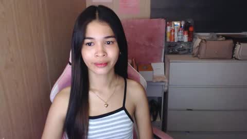Snapshot of miss_lei18 chatting on 03/08/25, 04:01 leii online show from 03/08/25, 04:01