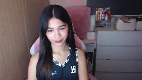 Snapshot of miss_lei18 chatting on 03/09/25, 02:43 leii online show from 03/09/25, 02:43