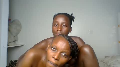 miss_lolah7 online show from 06/05/26, 10:59