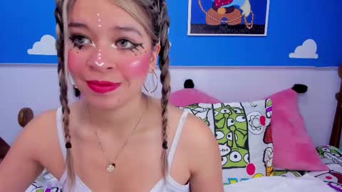 miss_lucyla online show from 01/15/26, 11:04