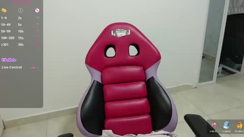 ly independent model online show from 10/06/25, 07:44