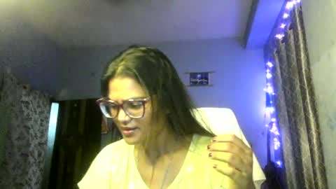 Snapshot of miss_mahi69 chatting on 06/21/26, 05:04 Mahi online show from 06/21/26, 05:04