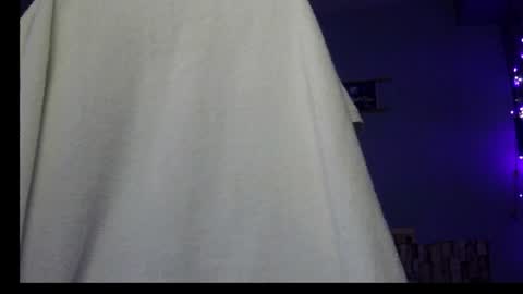 Snapshot of miss_mahi69 chatting on 06/24/26, 04:00 Mahi online show from 06/24/26, 04:00