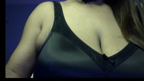 Snapshot of miss_mahi69 chatting on 06/24/26, 04:06 Mahi online show from 06/24/26, 04:06