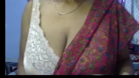 Snapshot of miss_mahi69 chatting on 06/29/26, 01:33 Mahi online show from 06/29/26, 01:33