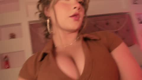 Snapshot of miss_melisaa chatting on 01/23/25, 01:35 Melissa online show from 01/23/25, 01:35