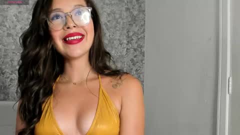 Snapshot of miss_mhelodi chatting on 04/30/26, 02:29 Melody online show from 04/30/26, 02:29