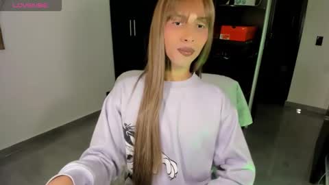 Snapshot of miss_myers chatting on 02/19/26, 02:35 Goddess Myers thumb up is important for me kisses online show from 02/19/26, 02:35