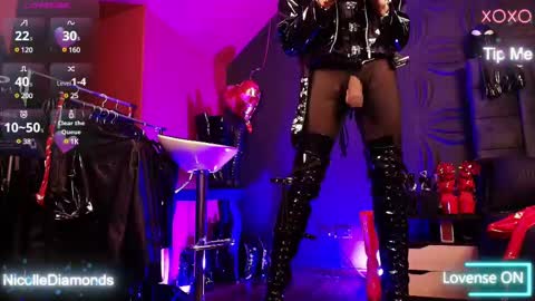 Miss Nicole online show from 02/25/25, 03:38