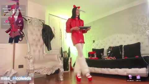 Miss Nicole online show from 05/25/26, 12:55