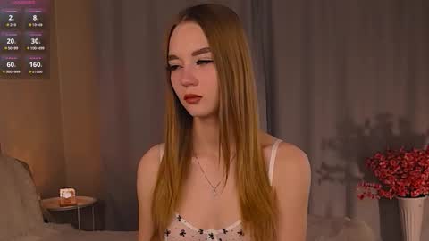 Nicole online show from 10/02/25, 12:17