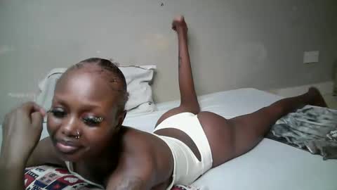 miss_pretty01 online show from 04/16/26, 10:01