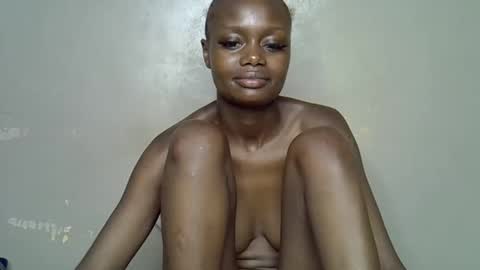 miss_pretty1 online show from 01/13/26, 07:41