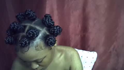 miss_rihanna2 online show from 10/19/25, 09:43