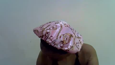 miss_rihanna2 online show from 02/09/26, 05:17