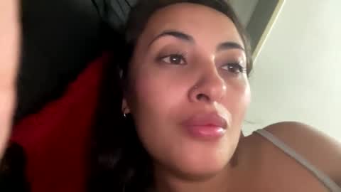 intagram miss selene59 online show from 12/30/24, 02:53