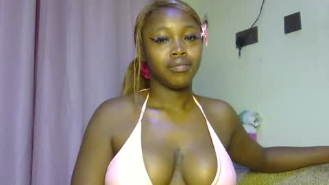 miss_sexyyy online show from 11/26/25, 12:17