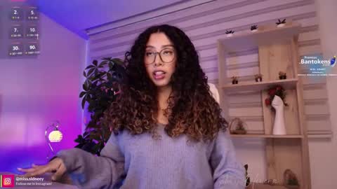 Amy Olivera online show from 09/11/25, 01:11