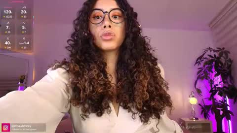 Amy Olivera online show from 10/31/25, 01:34